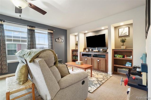 6267 Imperial Dr., Fenton, MI 48430