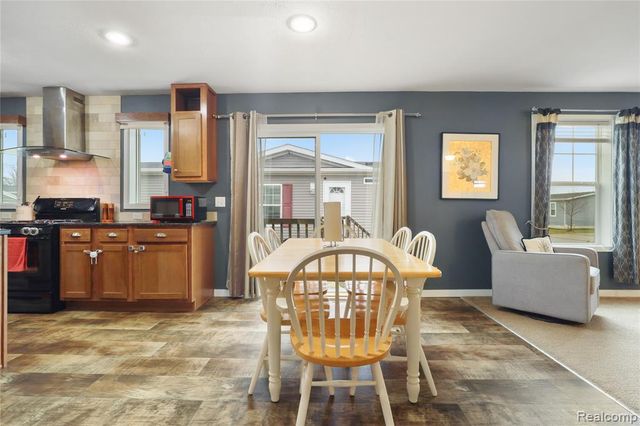 6267 Imperial Dr., Fenton, MI 48430