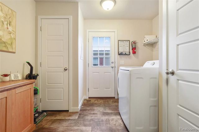 6267 Imperial Dr., Fenton, MI 48430