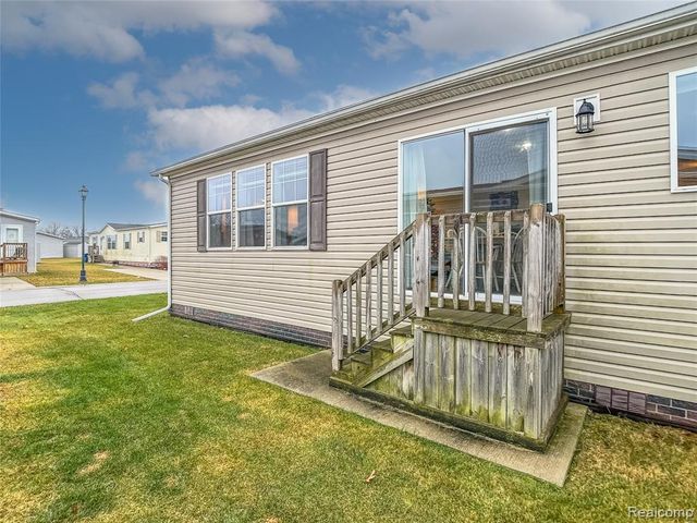 6267 Imperial Dr., Fenton, MI 48430