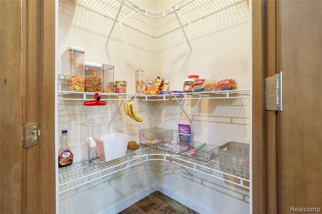 6267 Imperial Dr., Fenton, MI 48430