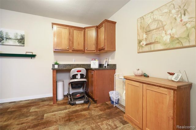 6267 Imperial Dr., Fenton, MI 48430