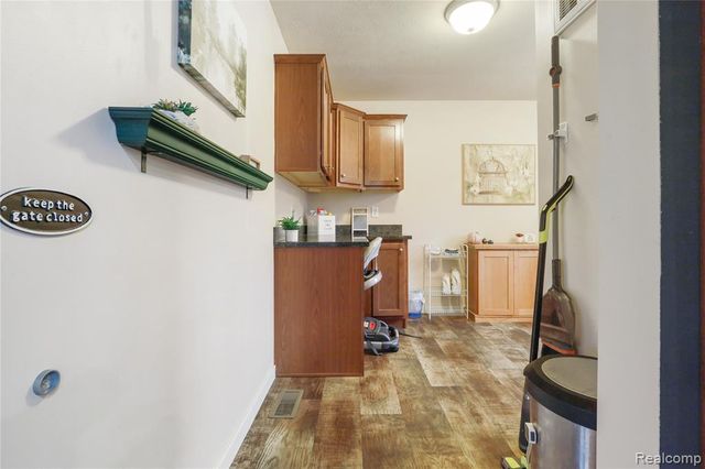 6267 Imperial Dr., Fenton, MI 48430