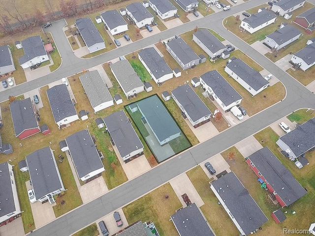 6267 Imperial Dr., Fenton, MI 48430