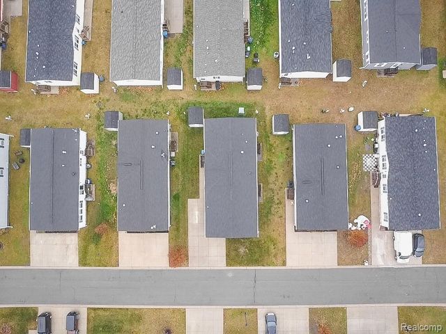 6267 Imperial Dr., Fenton, MI 48430