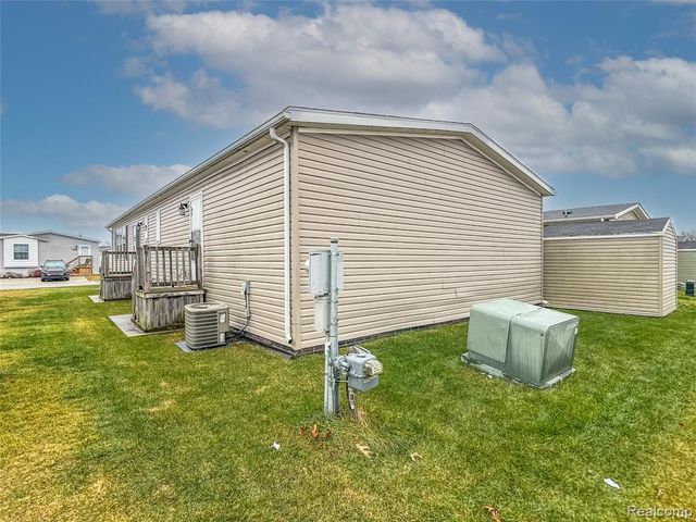 6267 Imperial Dr., Fenton, MI 48430