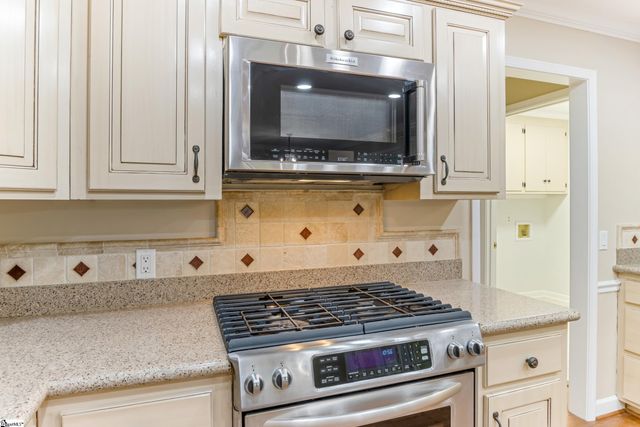 100 Moss Creek Court, Greenville, SC 29609