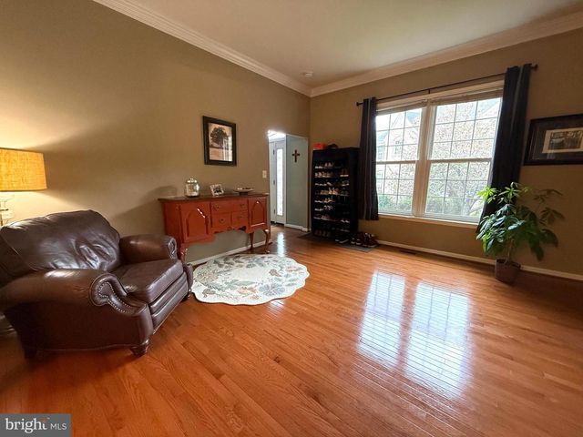 10004 MANOR PL, Fairfax, VA 22032