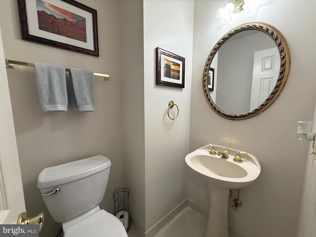 10004 MANOR PL, Fairfax, VA 22032