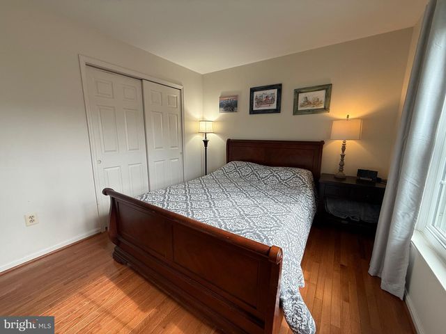 10004 MANOR PL, Fairfax, VA 22032