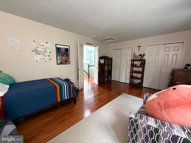 10004 MANOR PL, Fairfax, VA 22032