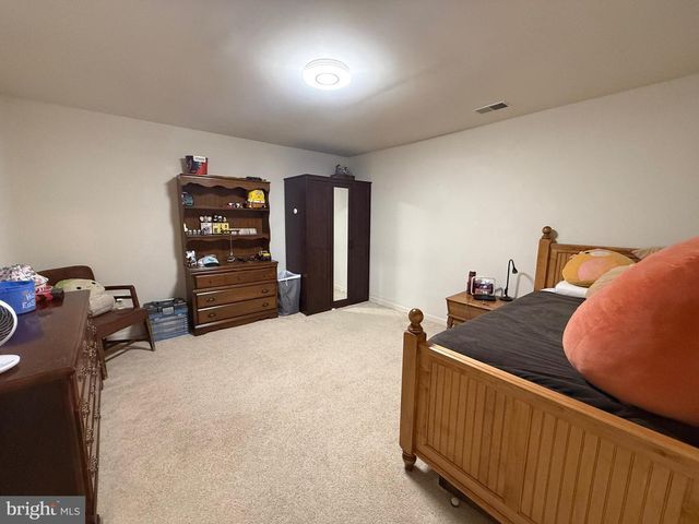 10004 MANOR PL, Fairfax, VA 22032
