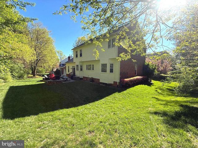 10004 MANOR PL, Fairfax, VA 22032