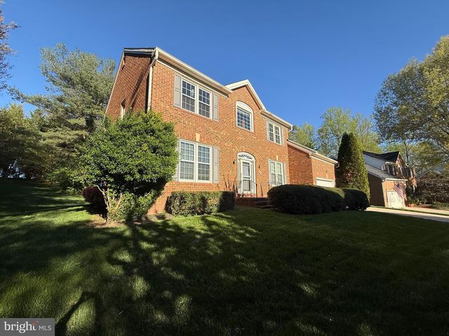 10004 MANOR PL, Fairfax, VA 22032