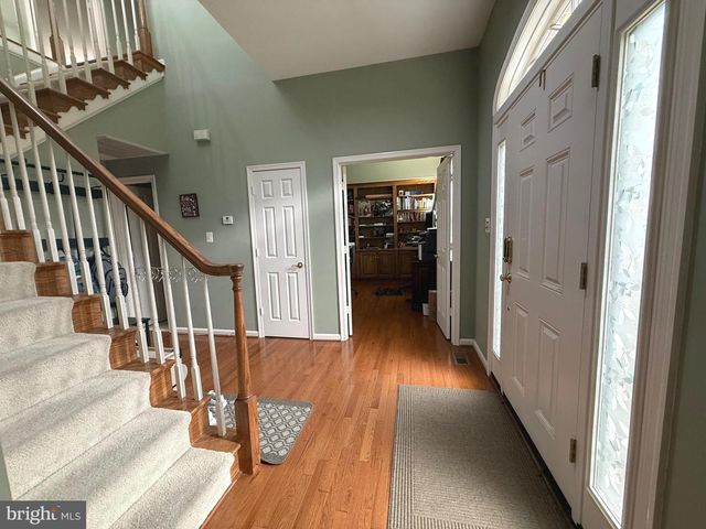 10004 MANOR PL, Fairfax, VA 22032