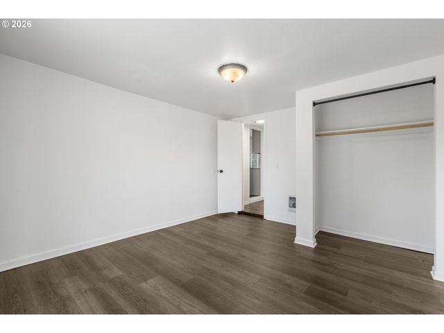 169 W HAZEL St, Roseburg, OR 97471