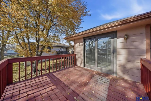 3709 Briarwood Avenue, Lincoln, NE 68516