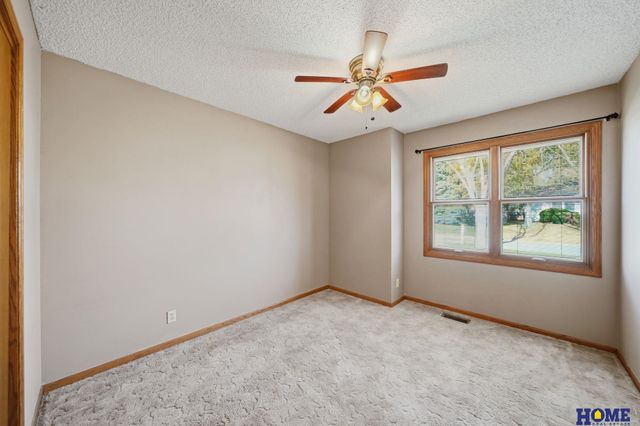 3709 Briarwood Avenue, Lincoln, NE 68516