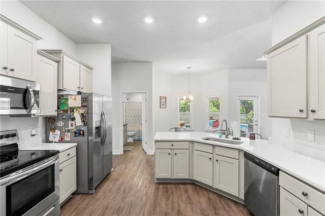 23260 Ridgewood Drive, Robertsdale, AL 36567