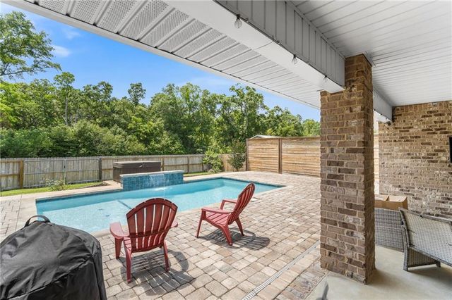 23260 Ridgewood Drive, Robertsdale, AL 36567