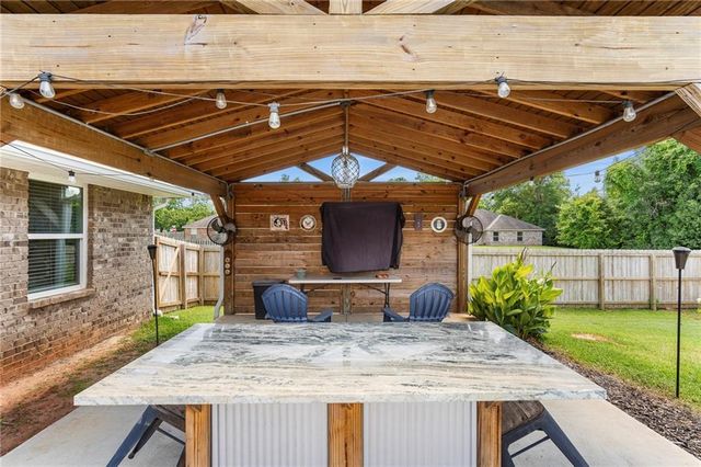 23260 Ridgewood Drive, Robertsdale, AL 36567