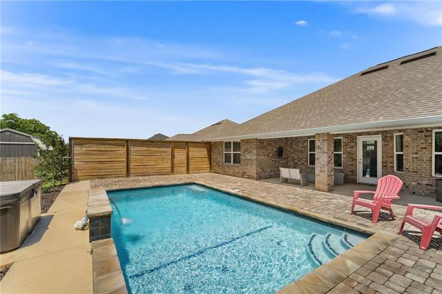 23260 Ridgewood Drive, Robertsdale, AL 36567
