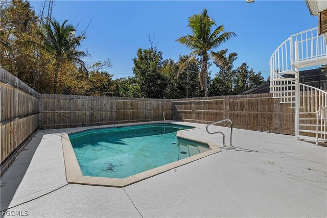 7947 Gabion CT, Bokeelia, FL 33922