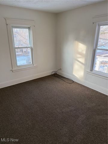 1235 Bellows Street, Akron, OH 44301