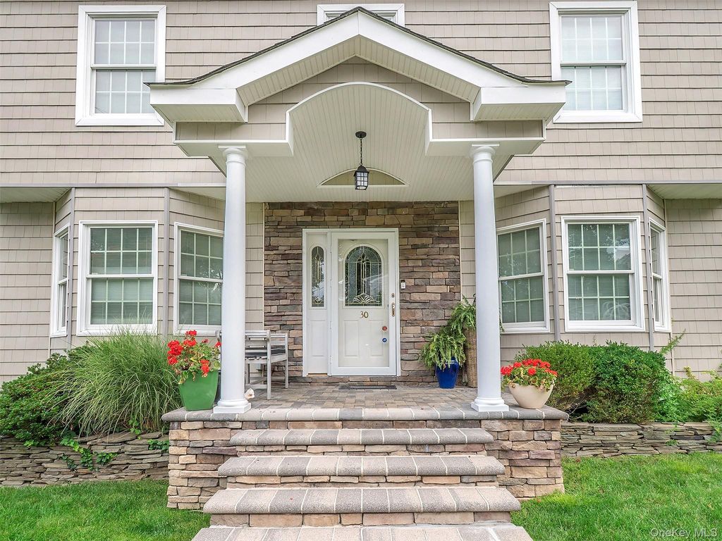 30 Waverly Street, Glen Head, NY 11545 — photo 2