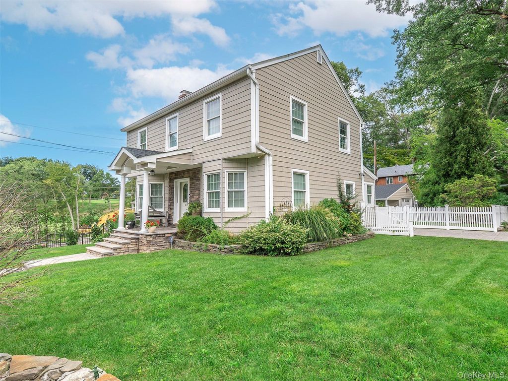 30 Waverly Street, Glen Head, NY 11545 — photo 3