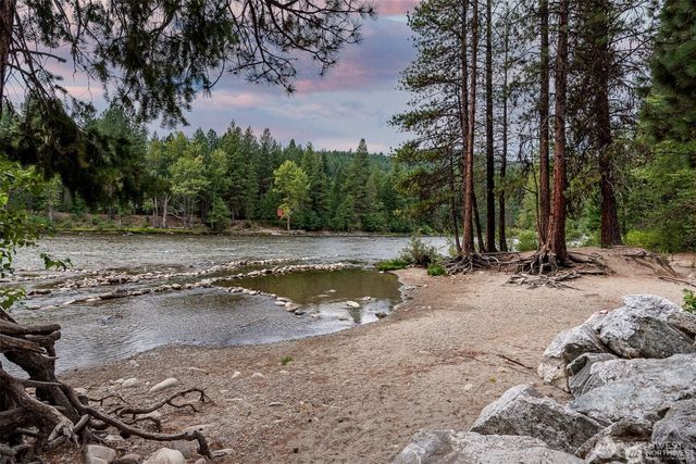 25316 Saddle Street, Leavenworth, WA 98826