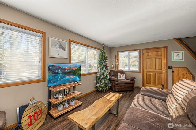 25316 Saddle Street, Leavenworth, WA 98826