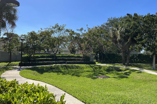 405 NE 35TH Court 2, Oakland Park, FL 33334