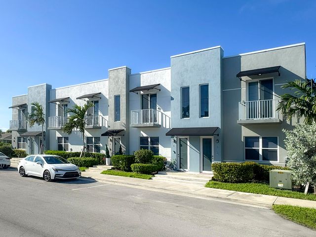 405 NE 35TH Court 2, Oakland Park, FL 33334