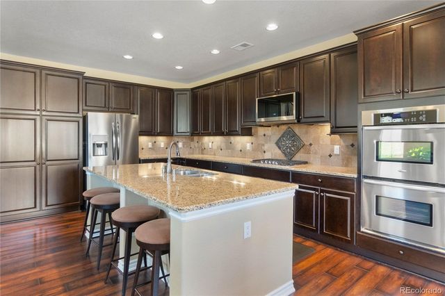 9254 Viaggio Way, Highlands Ranch, CO 80126