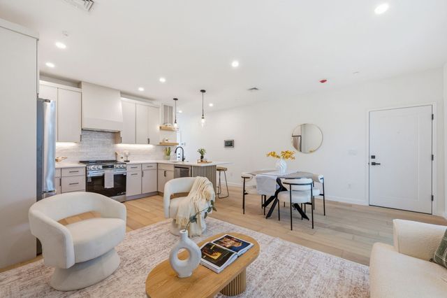 374 Athens Street 3, Boston, MA 02127