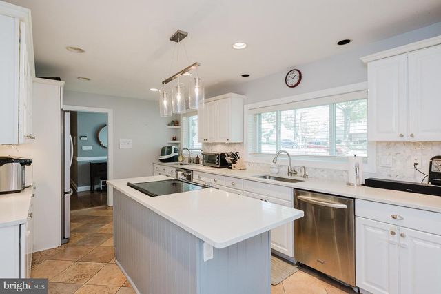7906 LONG MEADOW RD, Pikesville, MD 21208