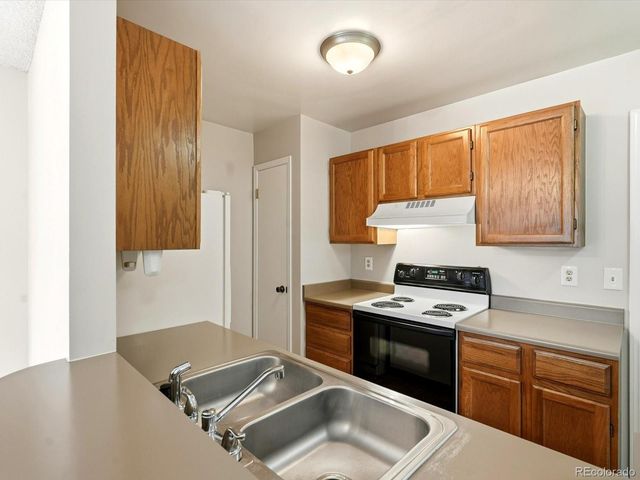 1930 S Balsam Street, Lakewood, CO 80227