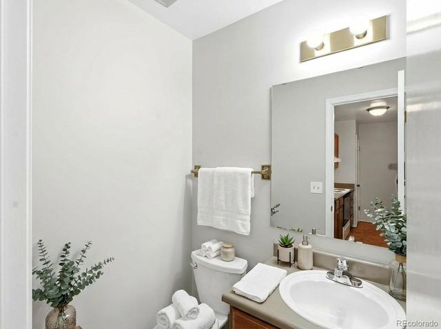 1930 S Balsam Street, Lakewood, CO 80227