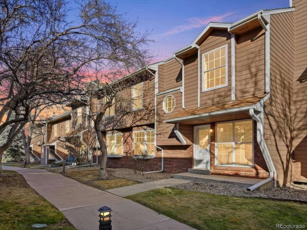 1930 S Balsam Street, Lakewood, CO 80227