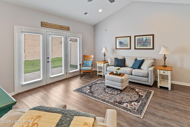 8501 Blum Farm Way, Louisville, KY 40291