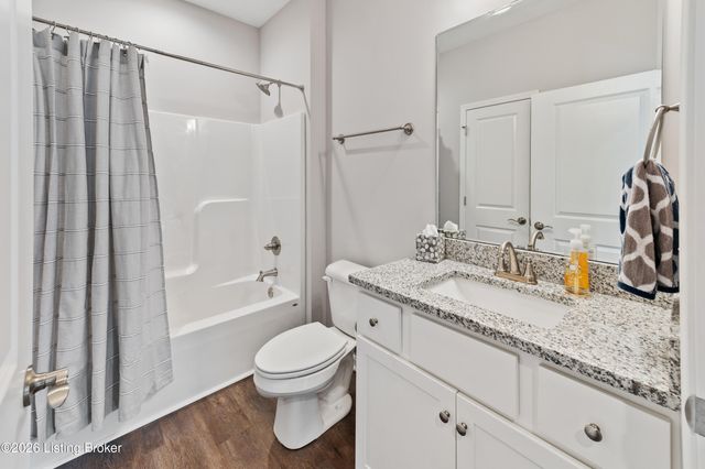 8501 Blum Farm Way, Louisville, KY 40291