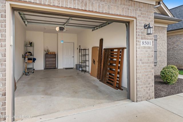 8501 Blum Farm Way, Louisville, KY 40291