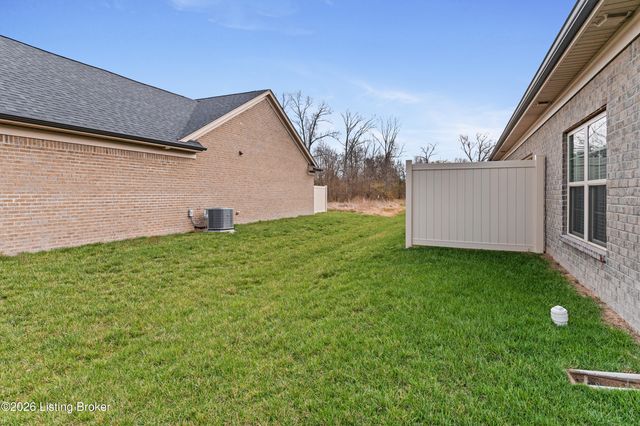 8501 Blum Farm Way, Louisville, KY 40291