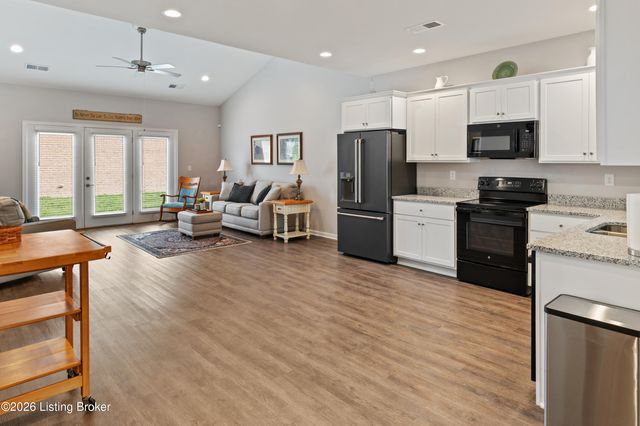 8501 Blum Farm Way, Louisville, KY 40291