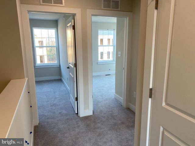 232 RED LEAF LN, Exton, PA 19341