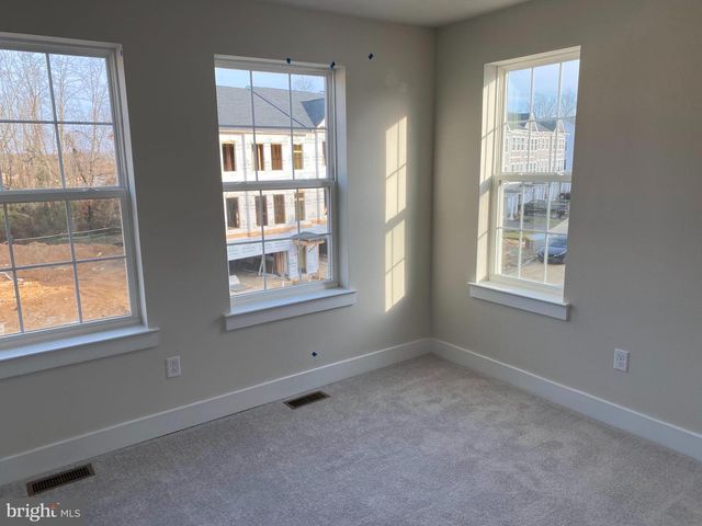 232 RED LEAF LN, Exton, PA 19341