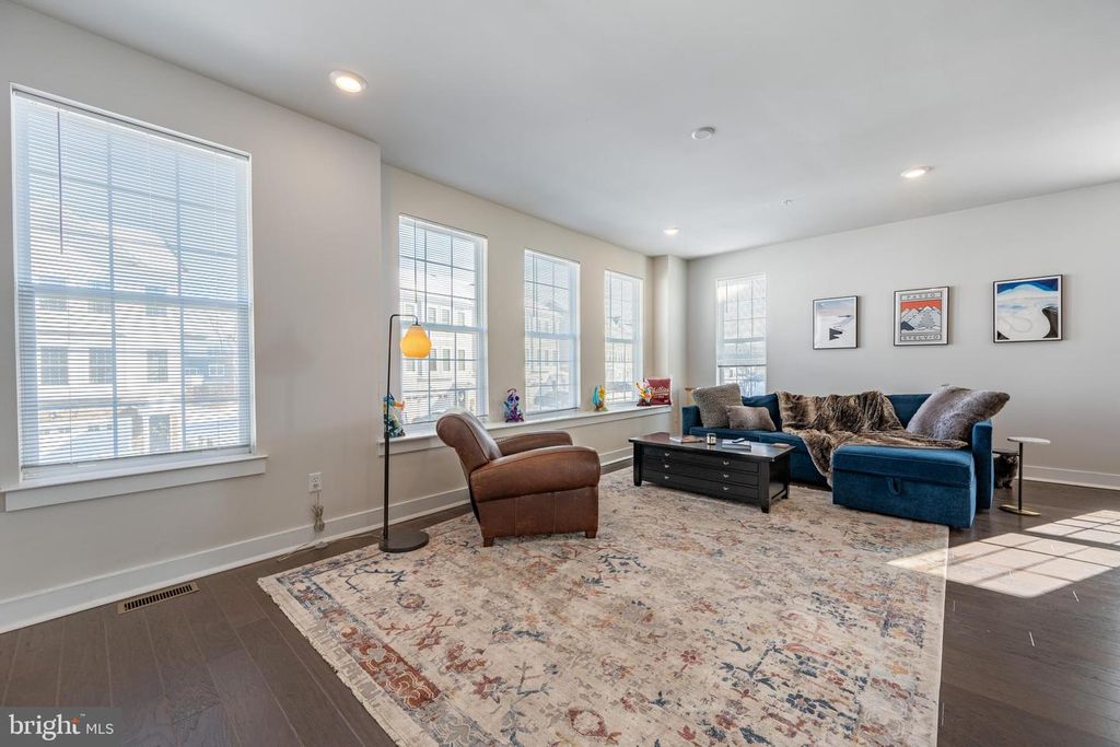 232 RED LEAF LN, Exton, PA 19341