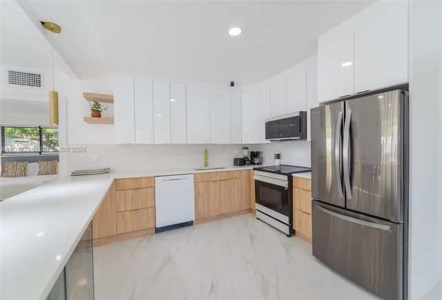 415 NW 133rd St 415, North Miami, FL 33168