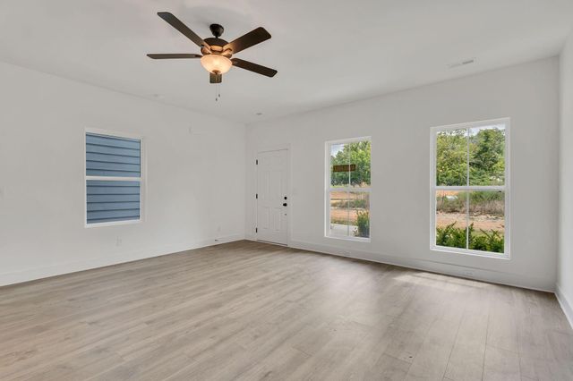 1827 Cotton Way, Chattanooga, TN 37404